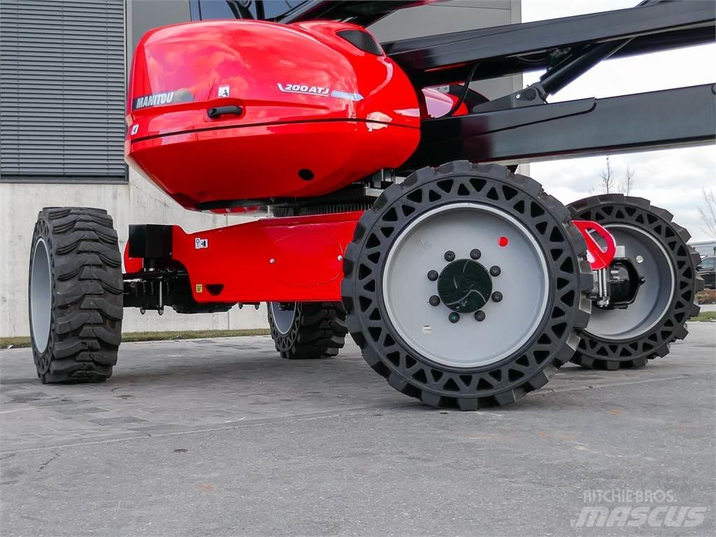 Manitou 200 ATJ رافعات سلة مفصلية