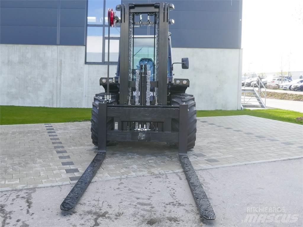 Manitou M 50-4 شاحنات الطرق الوعرة