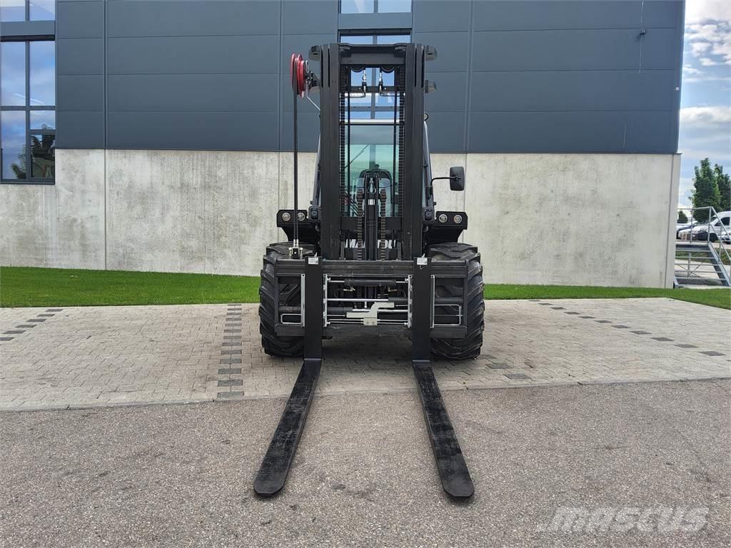 Manitou M 50-4 شاحنات الطرق الوعرة