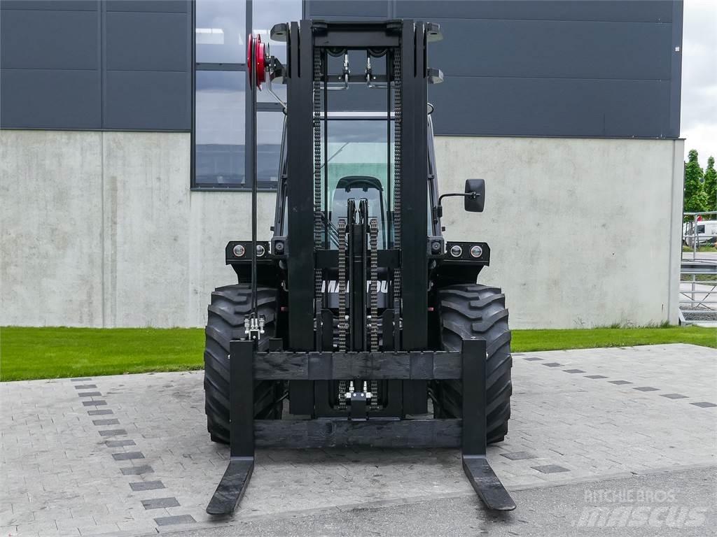 Manitou M 50-4 شاحنات الطرق الوعرة