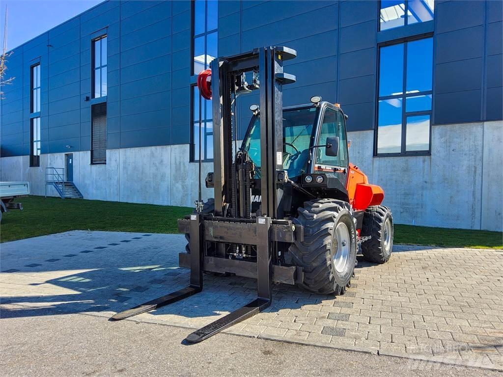 Manitou M 50-4 شاحنات الطرق الوعرة