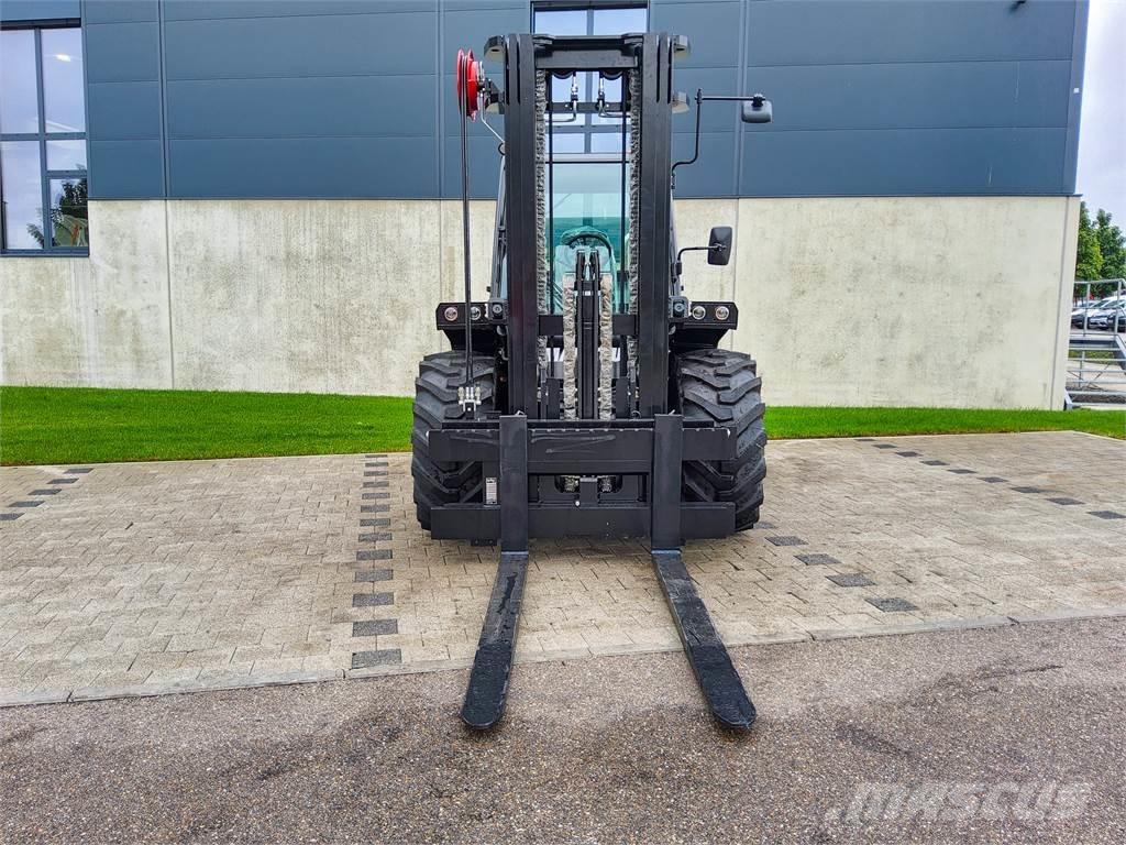 Manitou M 50-4 شاحنات الطرق الوعرة