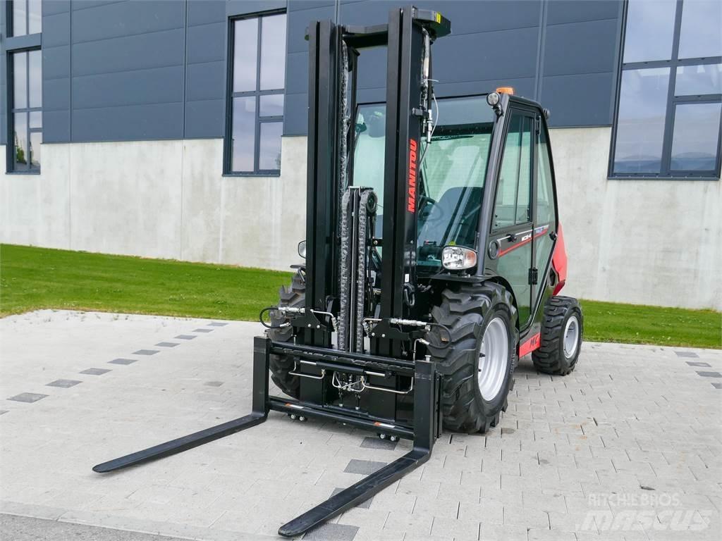 Manitou MC 25-4 شاحنات الطرق الوعرة