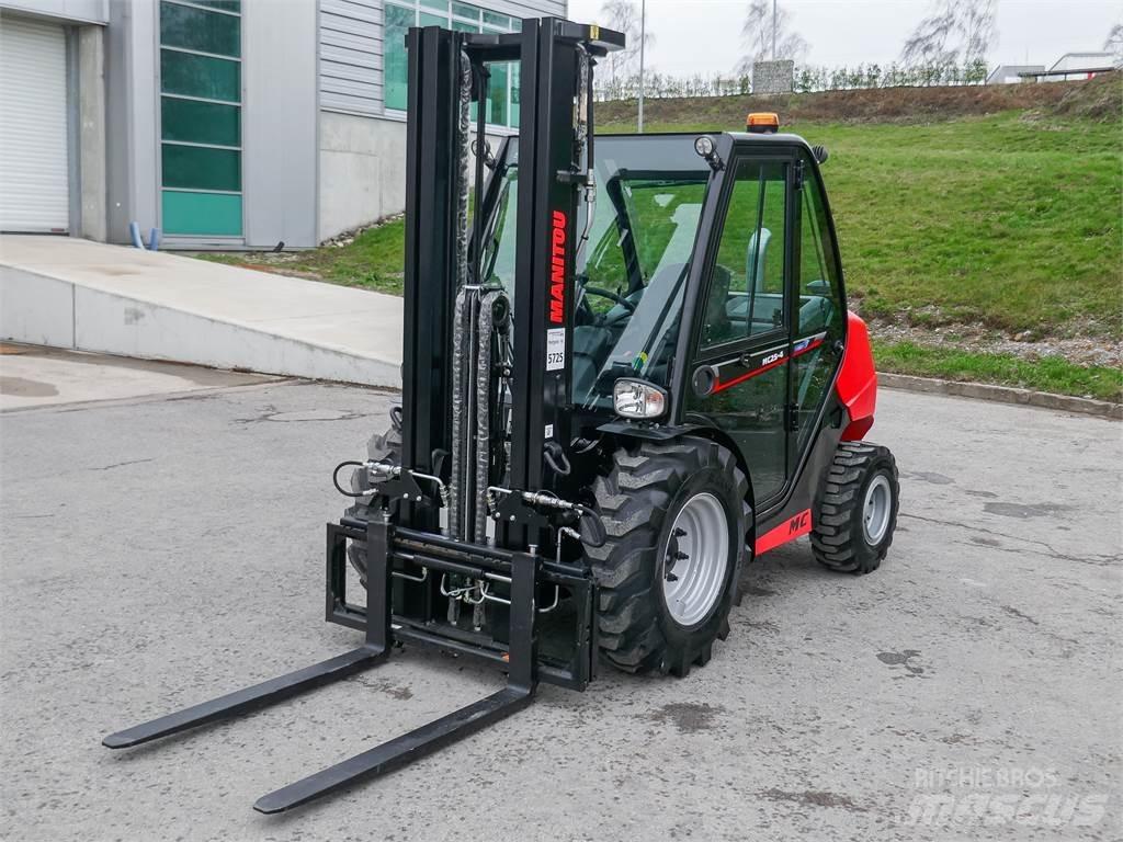 Manitou MC 25-4 شاحنات الطرق الوعرة