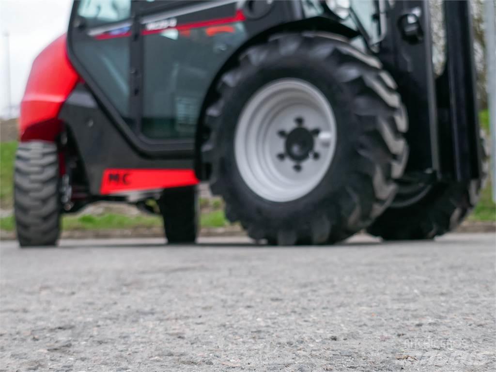 Manitou MC 25-4 شاحنات الطرق الوعرة