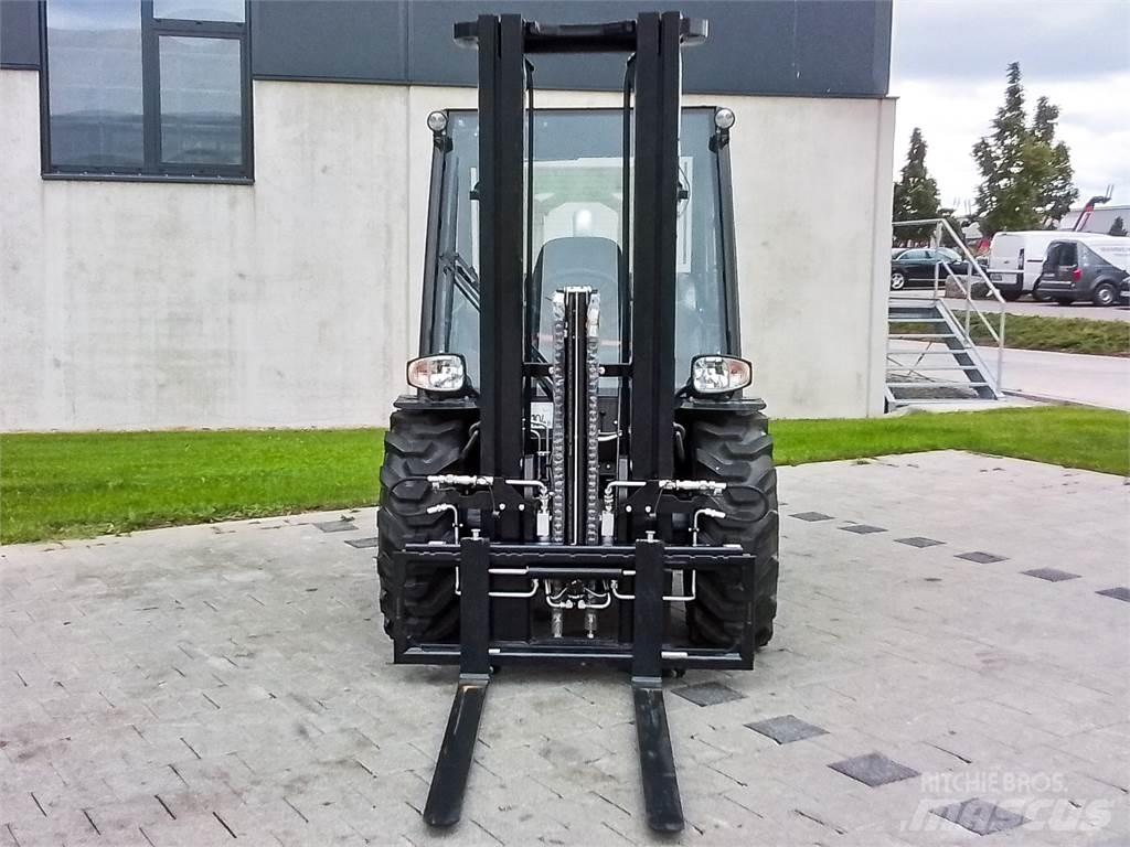 Manitou MC 25-4 شاحنات الطرق الوعرة