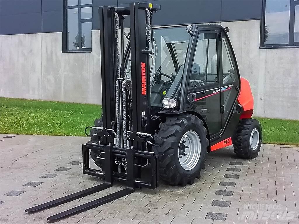 Manitou MC 25-4 شاحنات الطرق الوعرة