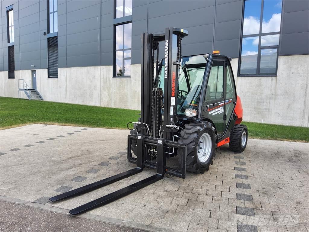 Manitou MC 30-4 شاحنات الطرق الوعرة