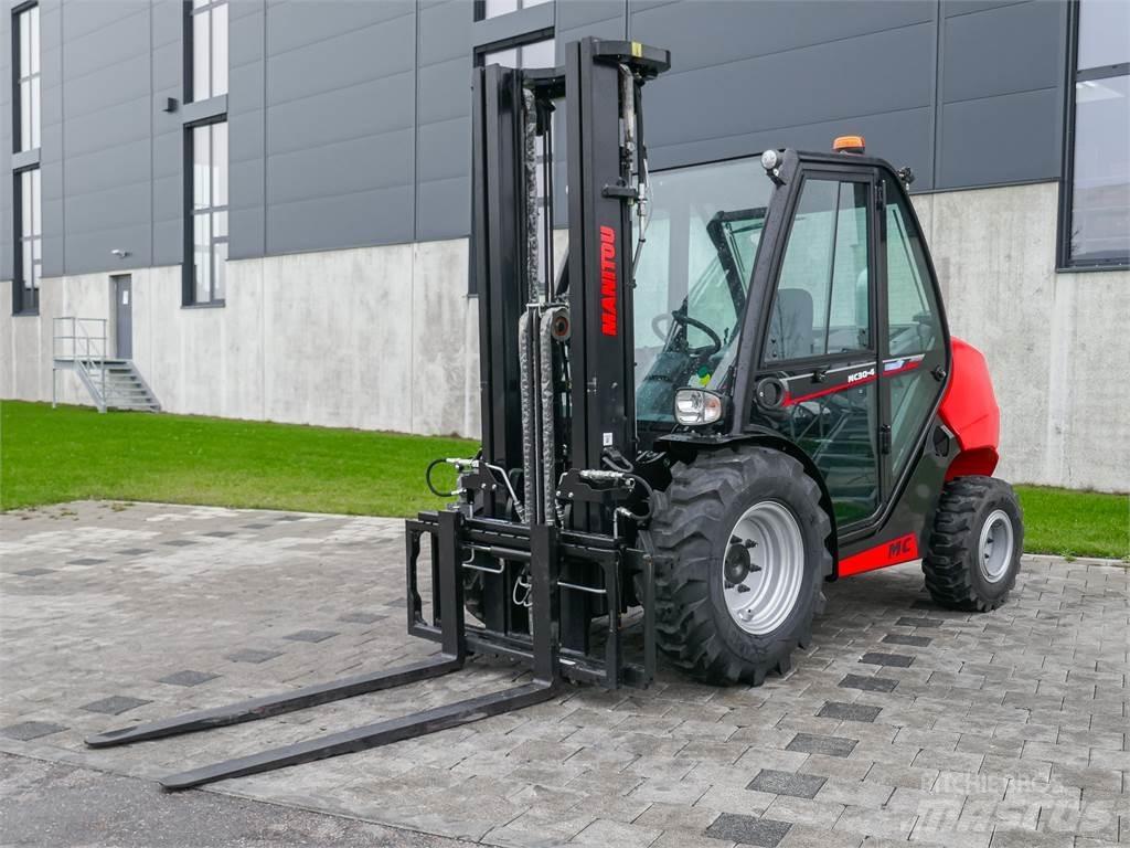 Manitou MC 30-4 شاحنات الطرق الوعرة