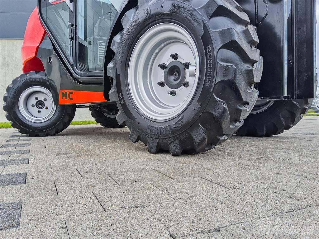 Manitou MC 30-4 شاحنات الطرق الوعرة