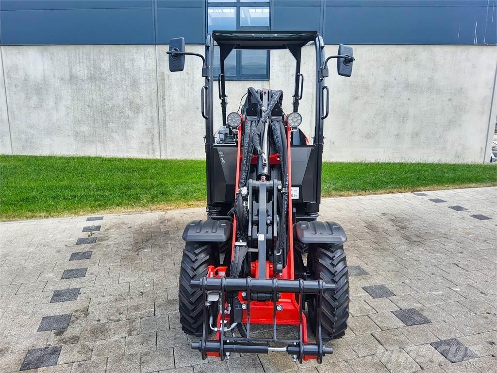 Manitou MLA 2-25H حفارات صغيرة أقل من 7 طن (حفارات صغيرة)