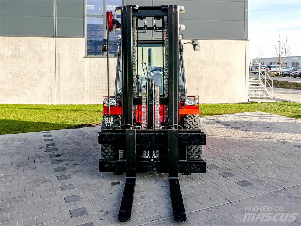 Manitou MSI 50 شاحنات الطرق الوعرة