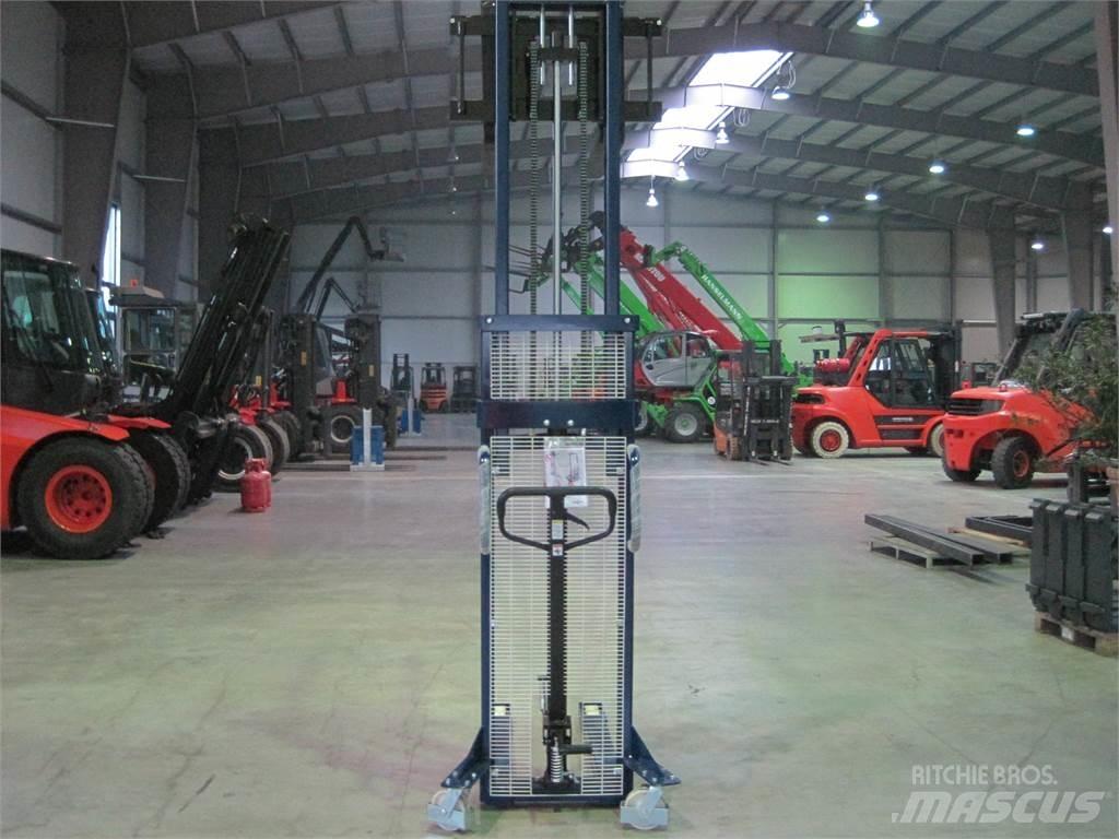  Proteus P-JA 1025 معدات التكديس الجوالة