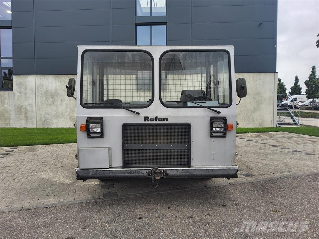 Rofan TPR-10 شاحنة قاطرة