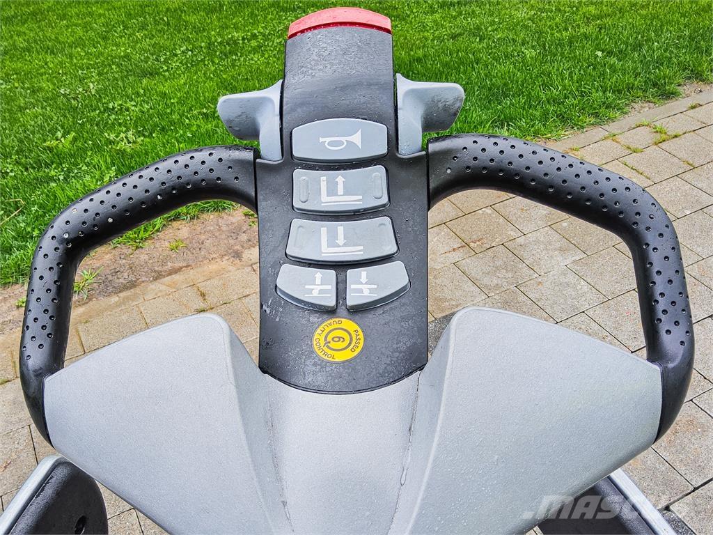 Still EXV SF16i معدات التكديس الجوالة