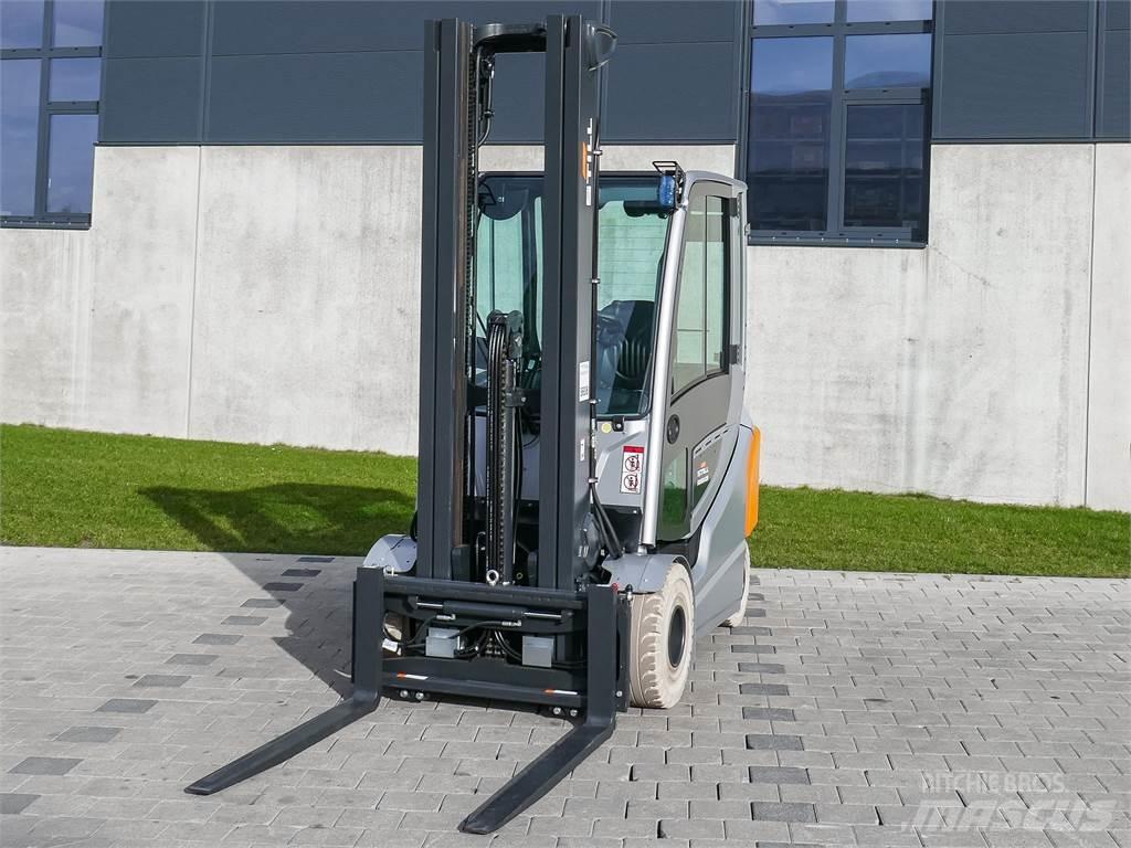 Still RX 60-25 شاحنات ذات رافعات شوكية تعمل بالكهرباء