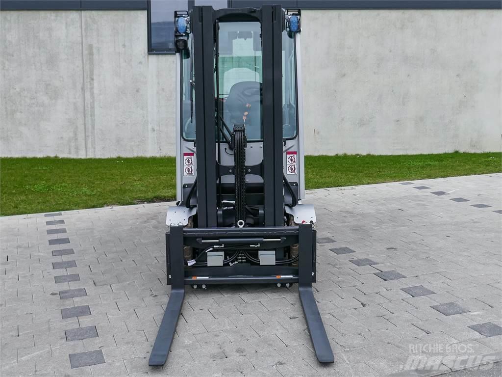 Still RX 60-25 شاحنات ذات رافعات شوكية تعمل بالكهرباء