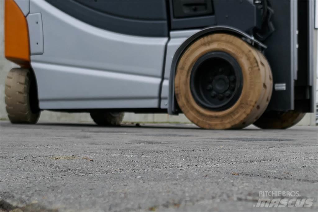 Still RX 60-30 شاحنات ذات رافعات شوكية تعمل بالكهرباء