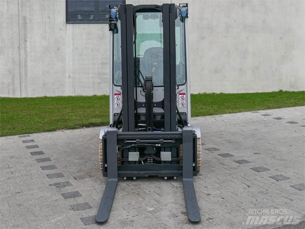 Still RX 60-35 L شاحنات ذات رافعات شوكية تعمل بالكهرباء