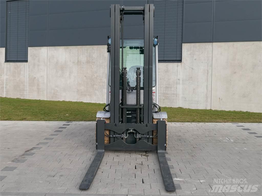 Still RX 60-50 شاحنات ذات رافعات شوكية تعمل بالكهرباء