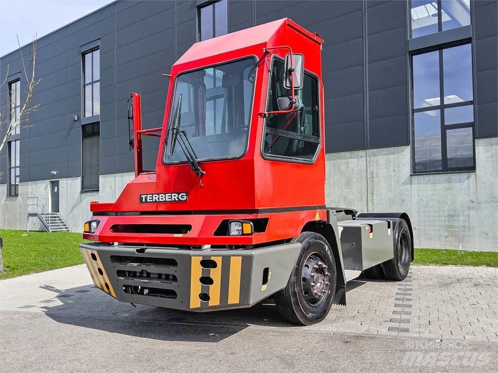 Terberg YT 220 جرارات صالات المطارات