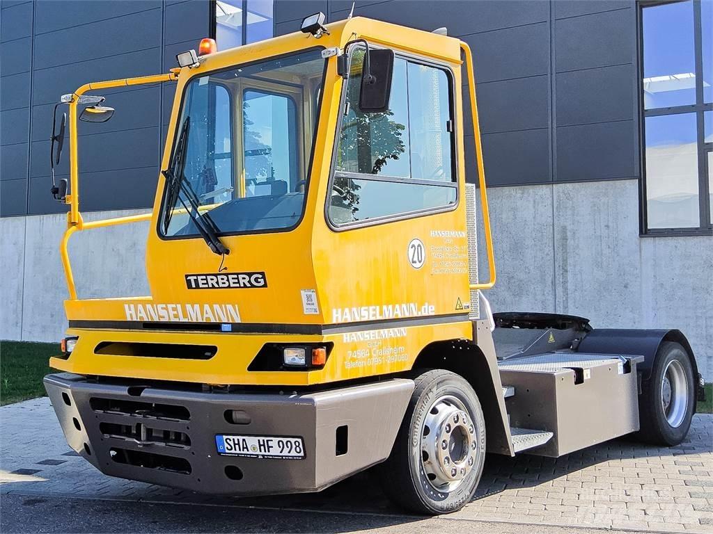 Terberg YT 222 جرارات صالات المطارات