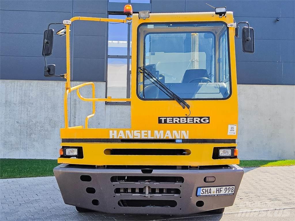 Terberg YT 222 جرارات صالات المطارات