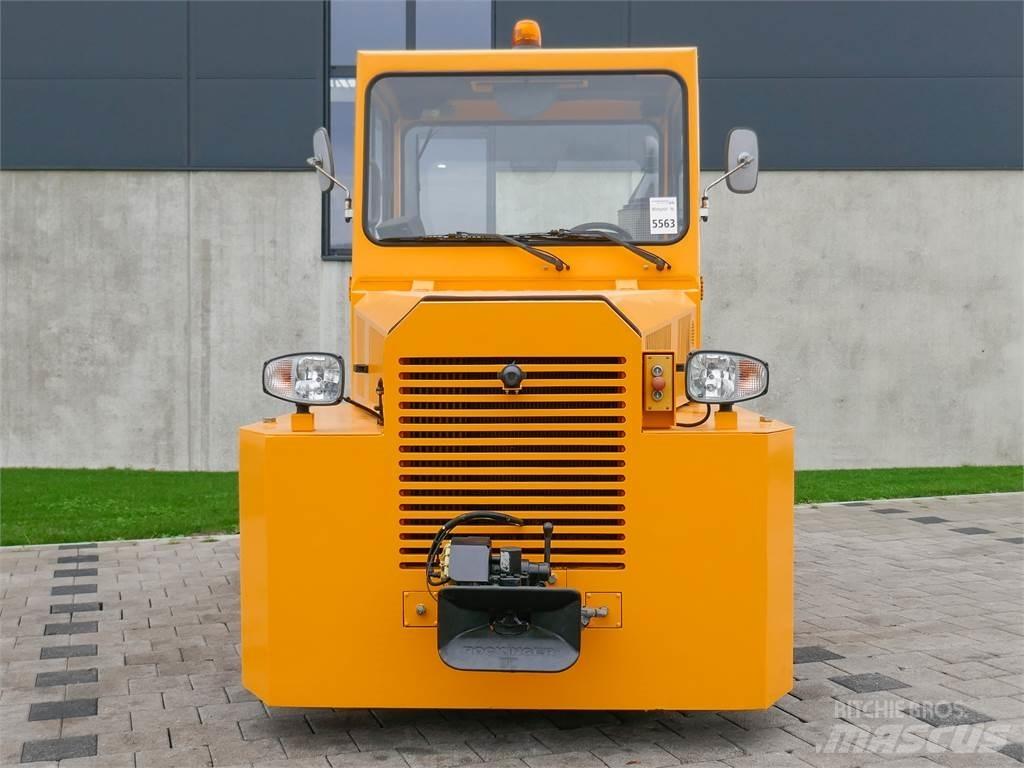 Volk DFZ 120H شاحنة قاطرة