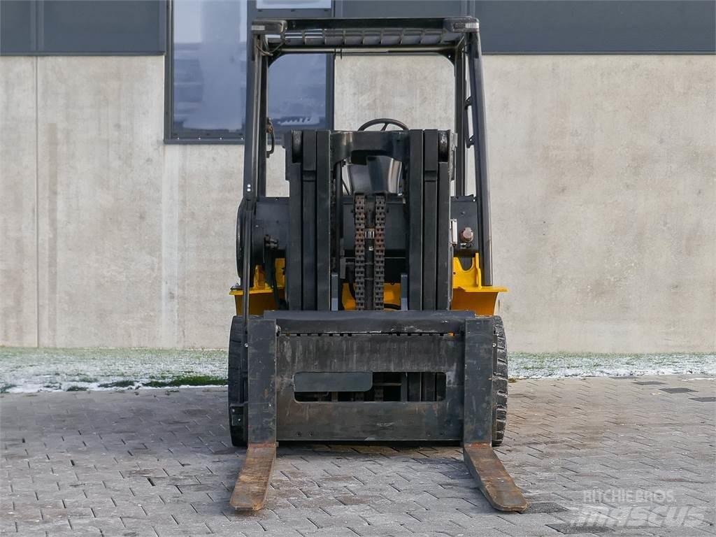 Yale GDP 40VX6 V2471 شاحنات الديزل
