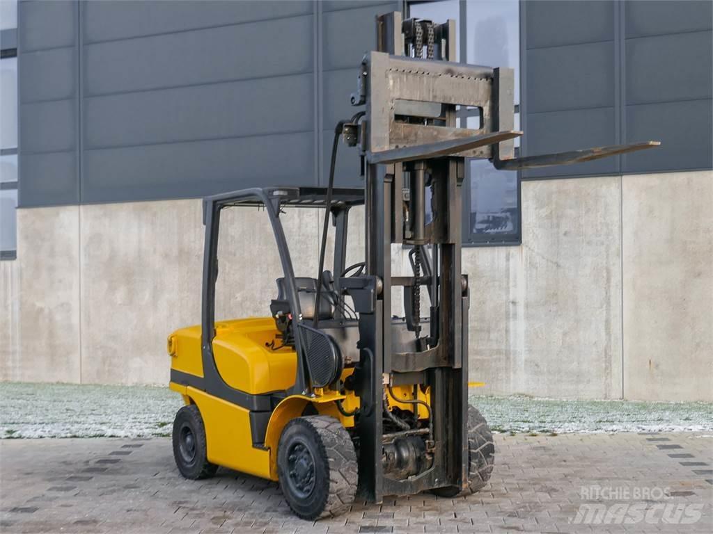 Yale GDP 40VX6 V2471 شاحنات الديزل