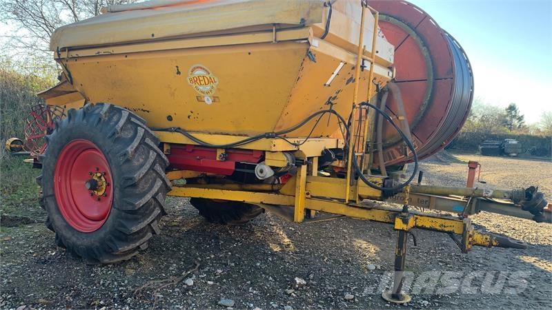 Bredal B 4 معدات فرد المواد المعدنية