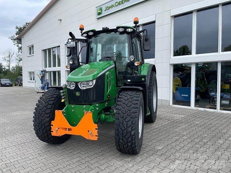 John Deere 6120M الجرارات