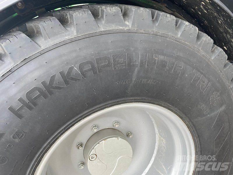 John Deere 6120M الجرارات