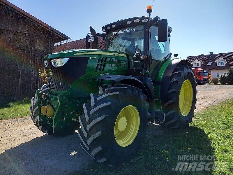 John Deere 6215R الجرارات