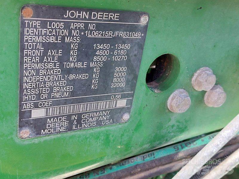 John Deere 6215R الجرارات