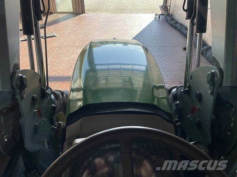 John Deere 6320 الجرارات