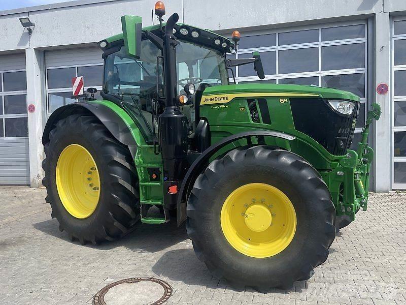 John Deere 6R 215 الجرارات