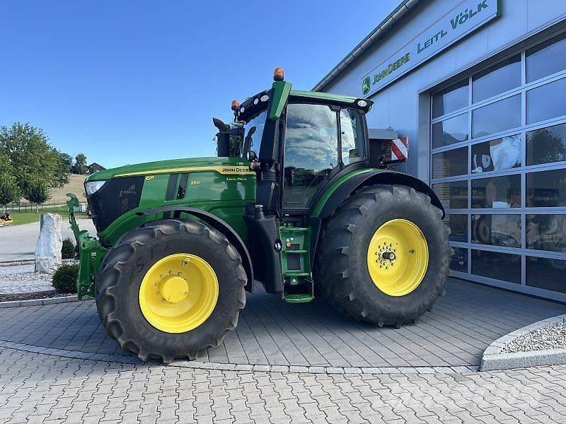John Deere 6R250 الجرارات