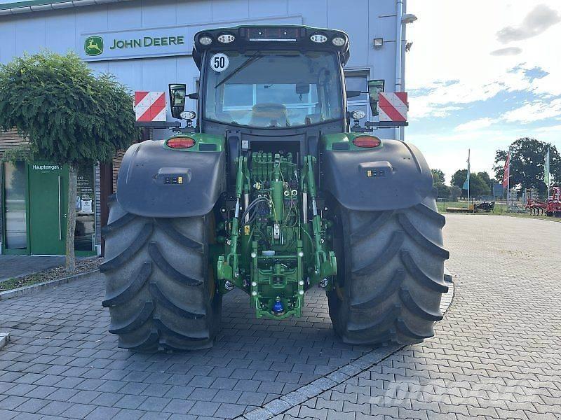 John Deere 6R250 الجرارات