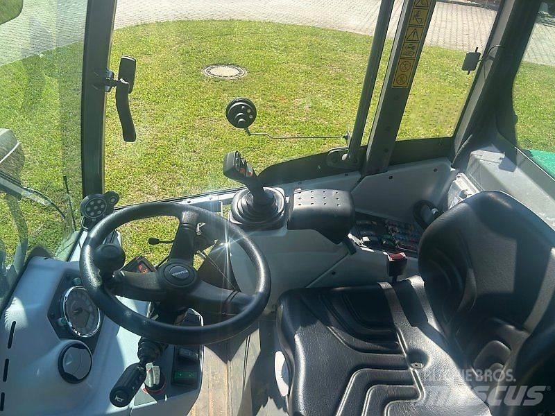 Kramer KL 25.5 T مناولات متداخلة