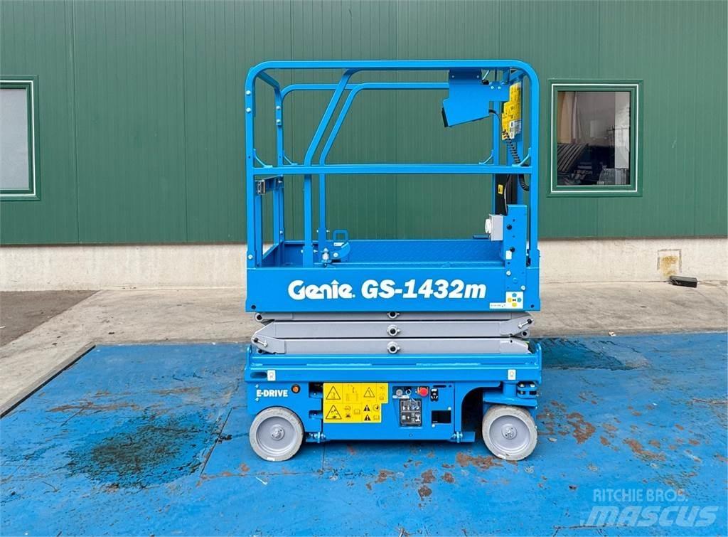 Genie GS-1432m E-Drive رافعات مقصية الشكل