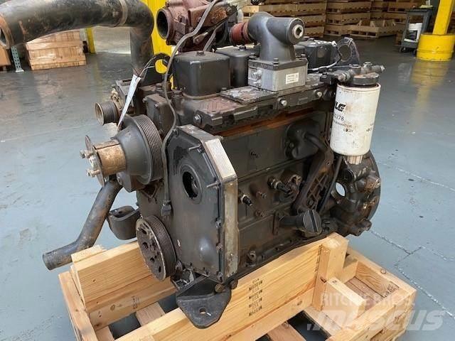 Cummins 4BT3.9 محركات