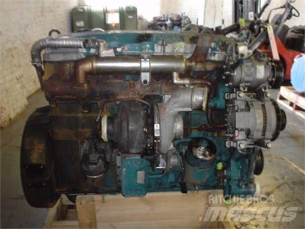 International DT 466E محركات