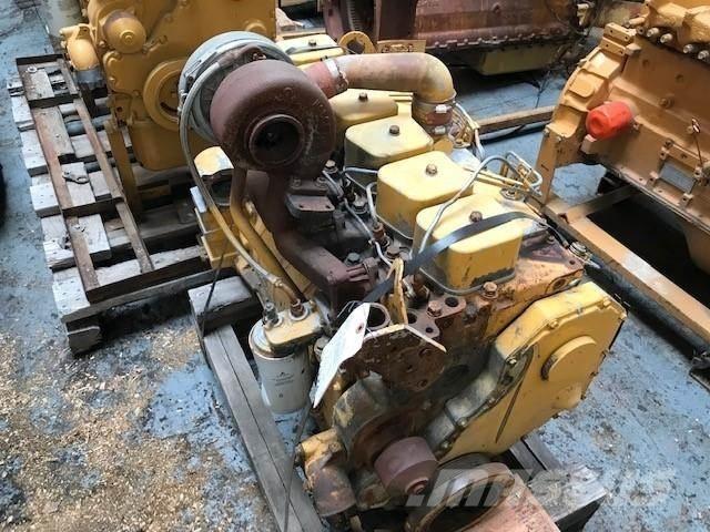 Komatsu S6D102 محركات