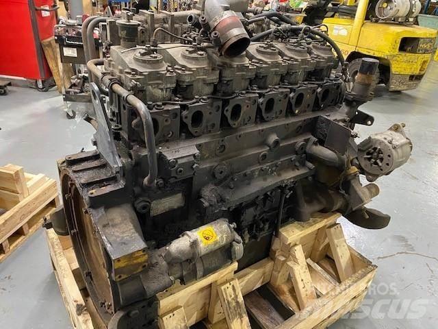 Komatsu SA6D125E-2 محركات