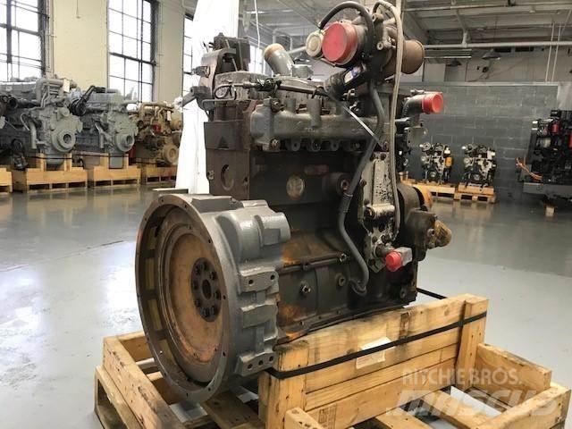 Komatsu SAA4D102E-2 محركات