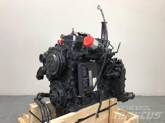 Komatsu SAA4D107E-1 محركات