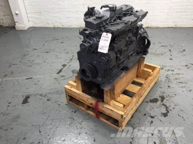Komatsu SAA6D95 محركات