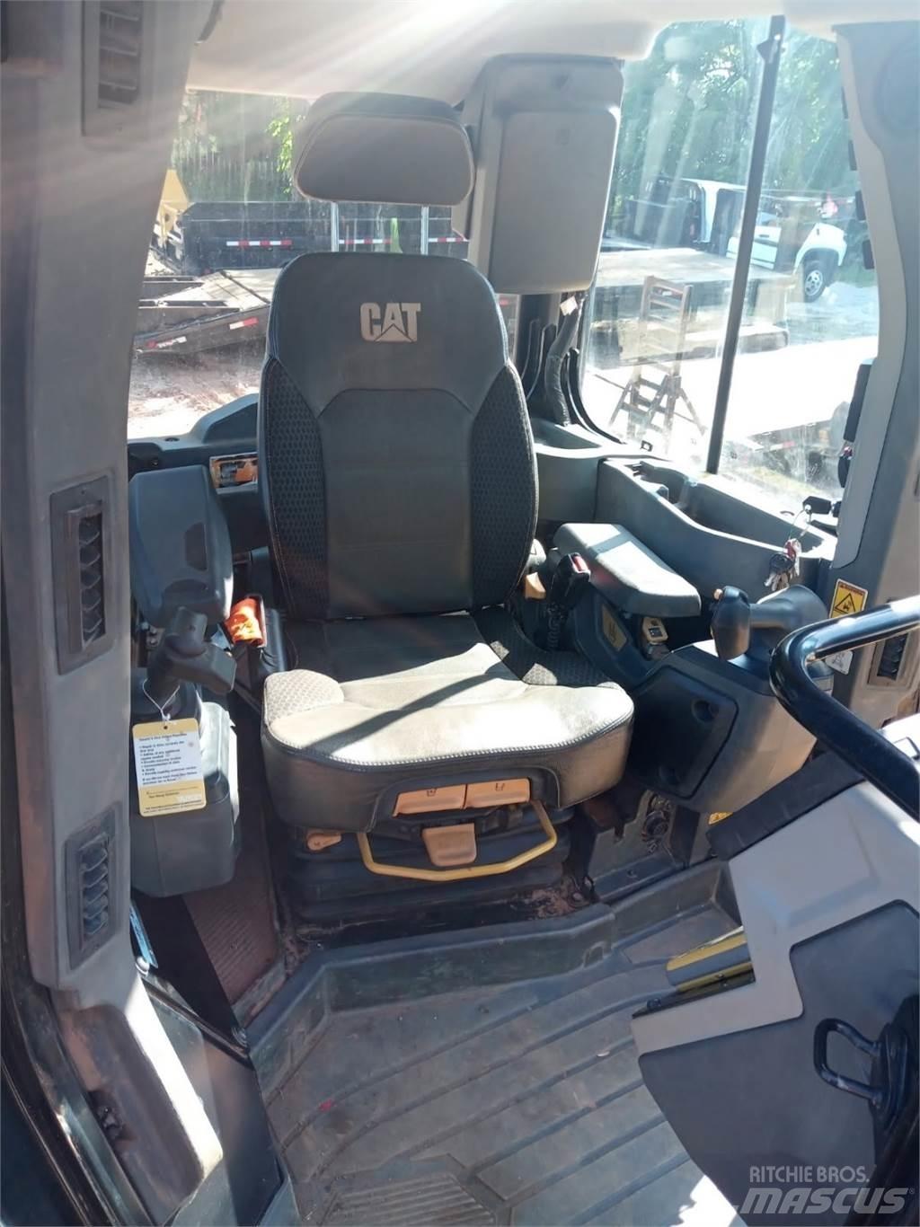 CAT D5 LGP أخرى