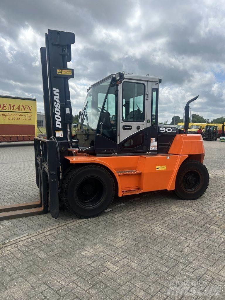 Doosan D90S-7 شاحنات الديزل